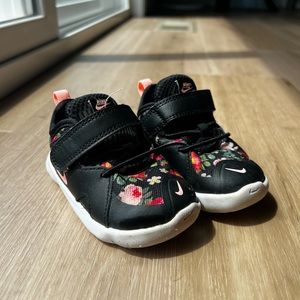 Nike Toddler Tennis Shoes